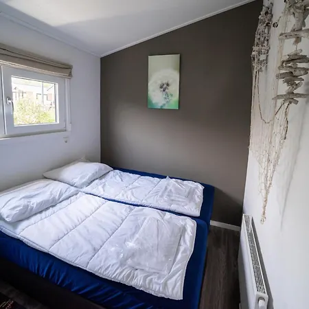 Modern With Dishwasher Near Markermeer